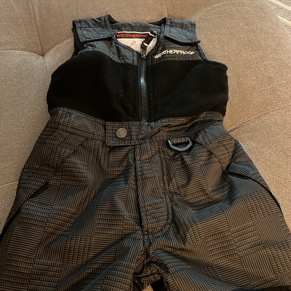 Weatherproof. Snowsuit. Size 2T. Easy on and off. - Picture 8 of 11